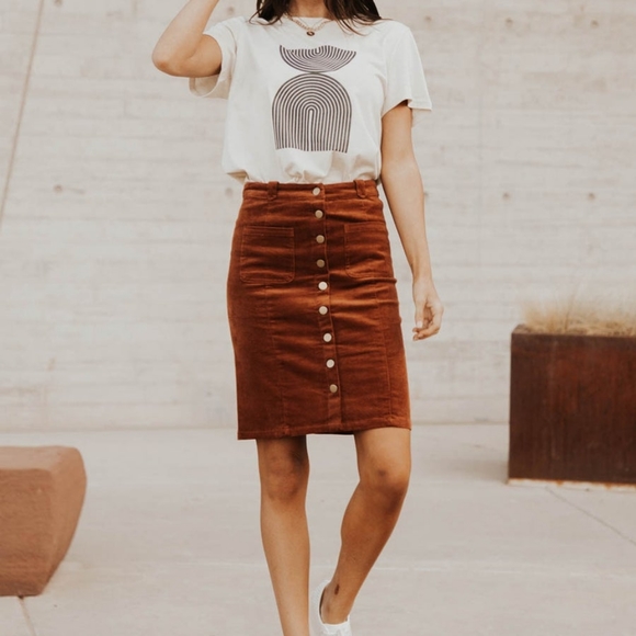 Böhme Corduroy Button Down Skirt Rust/Brick S-XXS - Picture 2 of 9